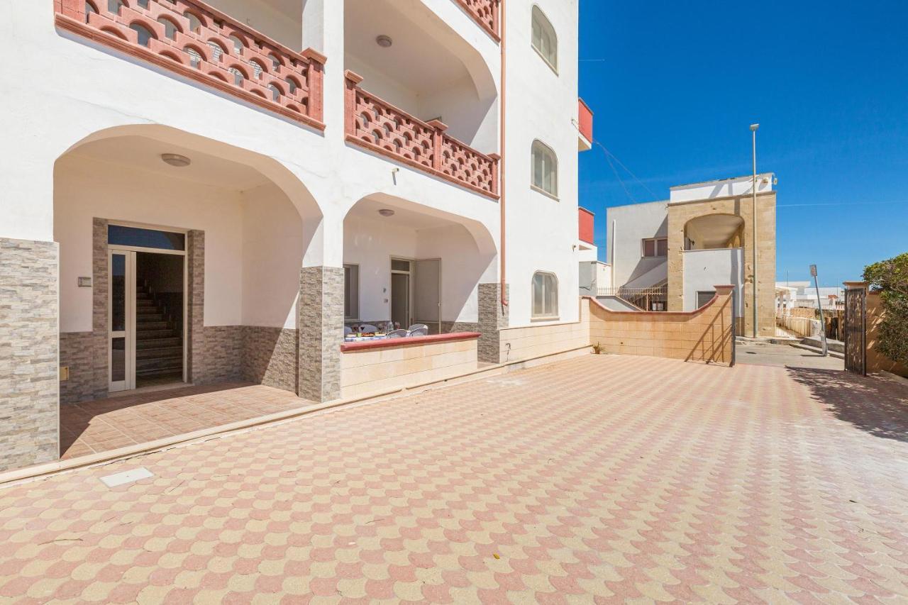 Residence Bellavista Torre Lapillo Exterior photo